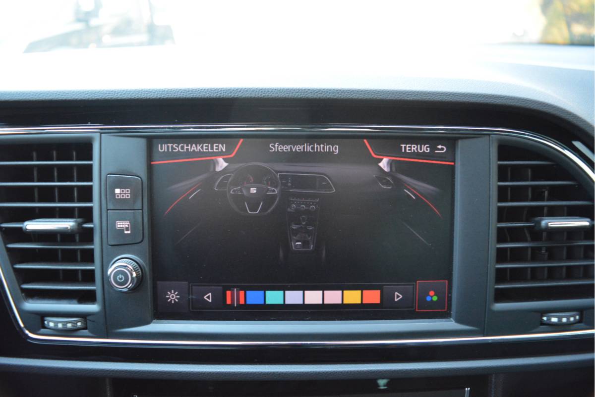 SEAT Leon SEAT Leon 1.5 150PK TSI FR Business Intense —VERKOCHT—