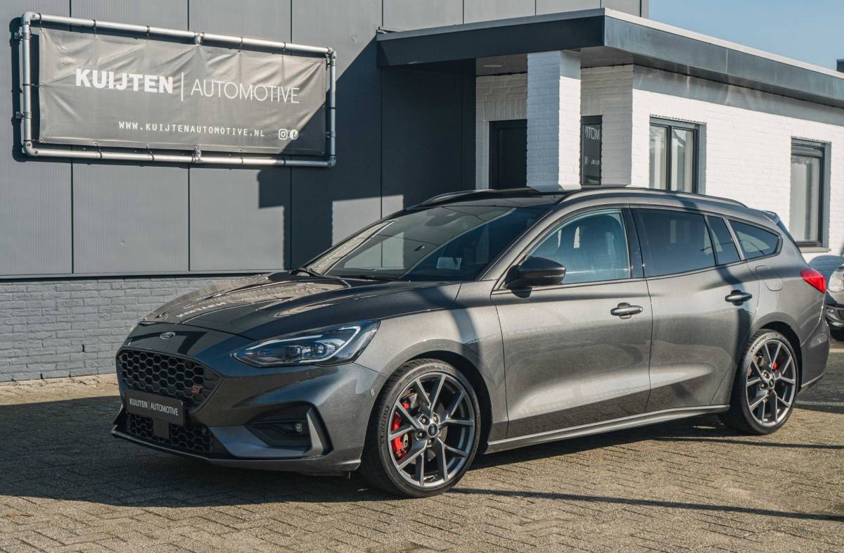 Ford Focus Ford Focus Wagon 2.3 EcoBoost ST-3 PERFORMANCE / Virtual / Full options!