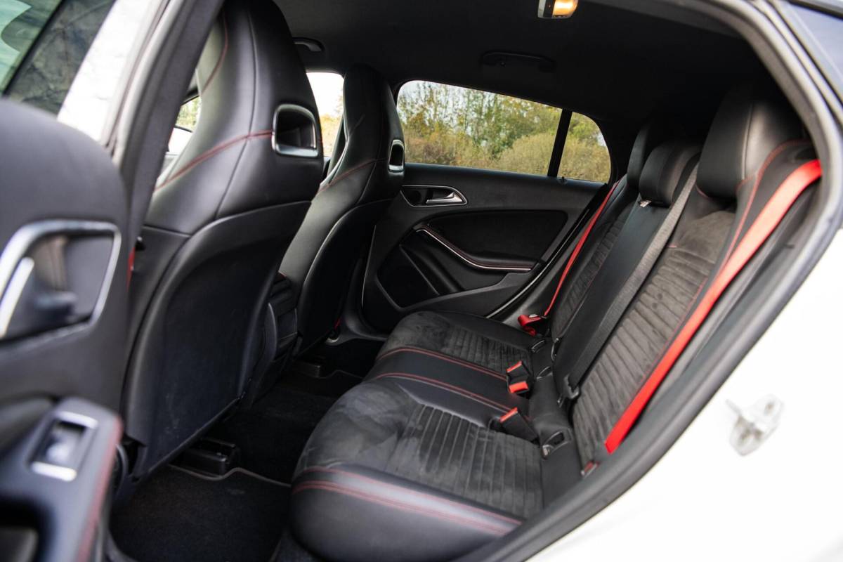 Mercedes-Benz CLA Mercedes CLA 45 AMG 361PK Shooting Brake 4MATIC Xenon Navi Stoelverwarming