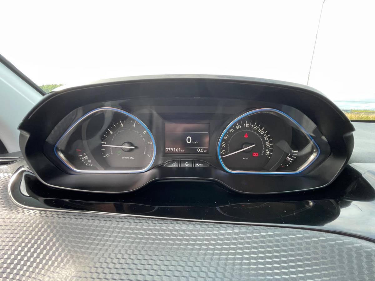Peugeot 2008 Peugeot 2008 1.2 PureTech Active, Cruise, Pdc, Navi, Lmv, Half leder, Climate control, Goed oh, Mooie kmstand!