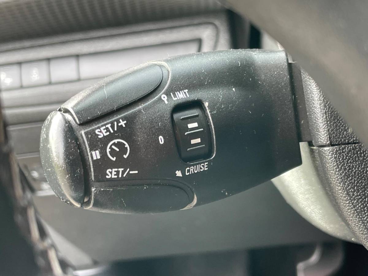 Peugeot 2008 Peugeot 2008 1.2 PureTech Active, Cruise, Pdc, Navi, Lmv, Half leder, Climate control, Goed oh, Mooie kmstand!