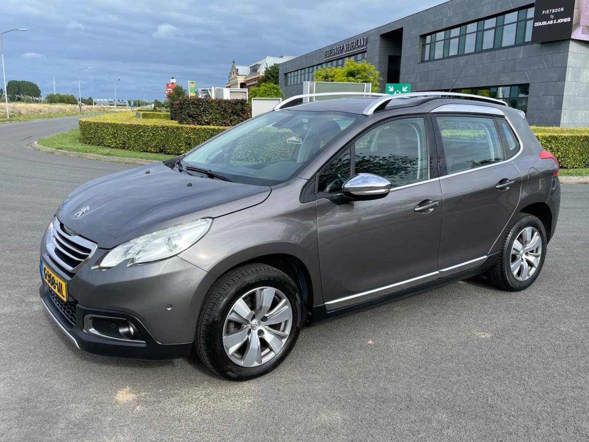 Peugeot 2008 Peugeot 2008 1.2 PureTech Active, Cruise, Pdc, Navi, Lmv, Half leder, Climate control, Goed oh, Mooie kmstand!