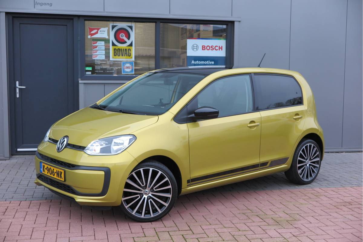 Volkswagen up! Volkswagen Up! 1.0 BMT 44kw 60pk move up! Navi via Maps & more ,Bleutooth telefoon, Lichtmetalen velgen 17″, Led , Cruisecontrol tegen €500,- meerprijs