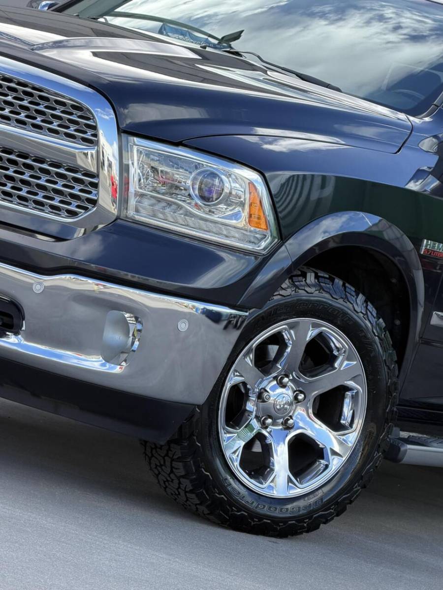 Dodge Ram 1500 Dodge Ram 1500 5.7 V8 Hemi Laramie| Vol opties| LPG/G3|
