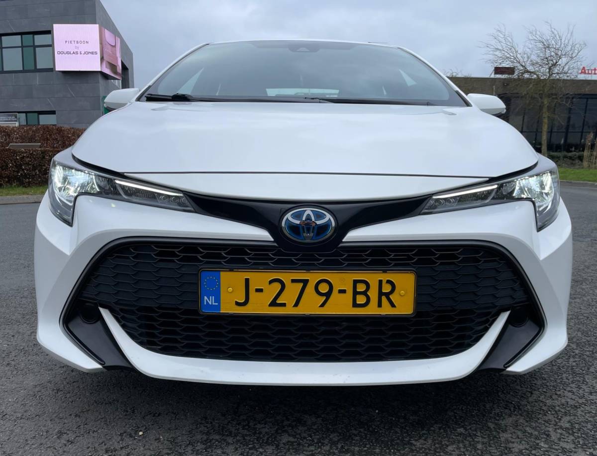 Toyota Corolla Toyota Corolla 1.8 Hybrid Business, Aut, Trekhaak, Acc, Cam, Carplay, Geen import, Nap, Volledig oh!
