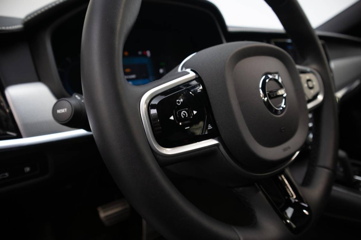 Volvo V90 Volvo V90 2.0 T6 AWD Recharge Plus Dark | SOH 92,2%