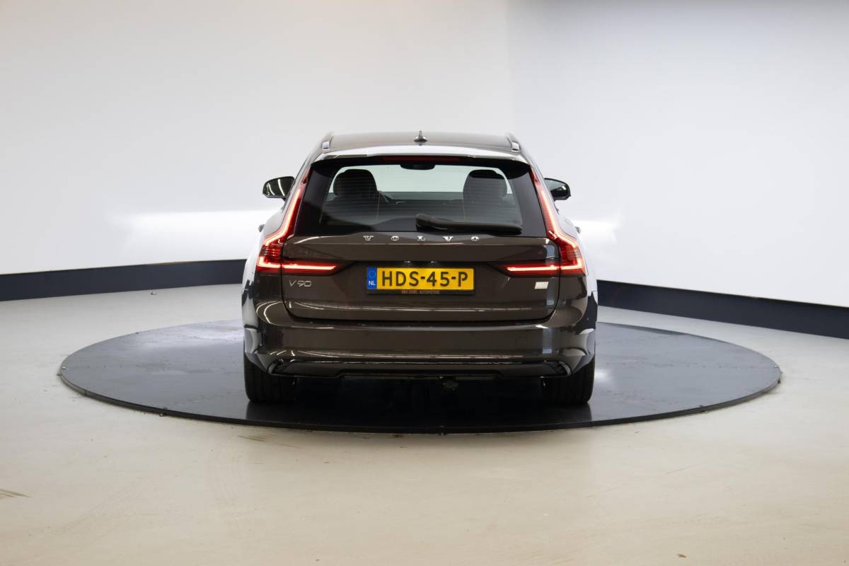 Volvo V90 Volvo V90 2.0 T6 AWD Recharge Plus Dark | SOH 92,2%