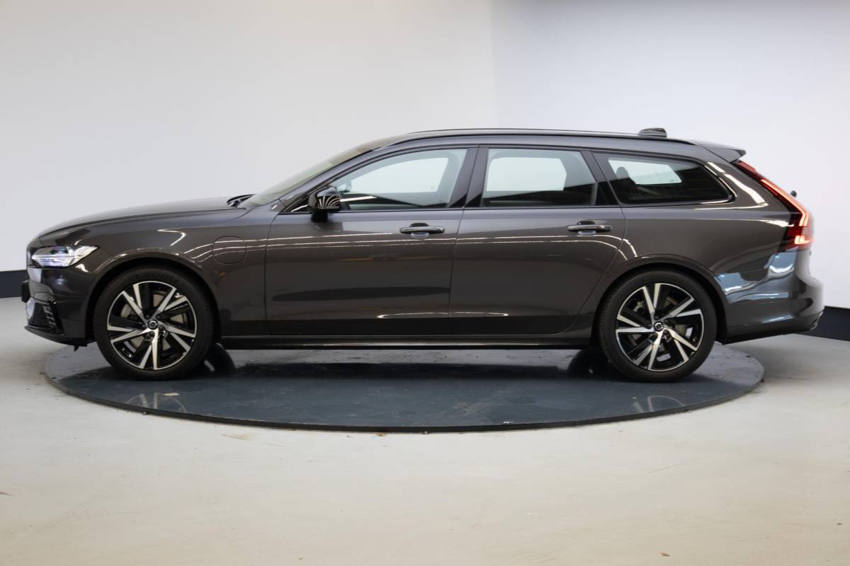 Volvo V90 Volvo V90 2.0 T6 AWD Recharge Plus Dark | SOH 92,2%