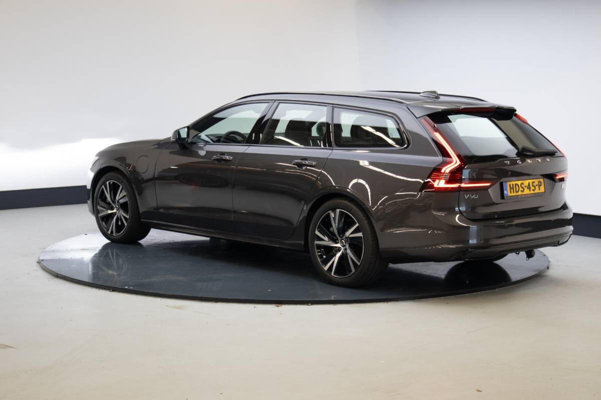 Volvo V90 Volvo V90 2.0 T6 AWD Recharge Plus Dark | SOH 92,2%