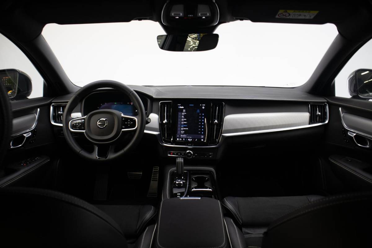 Volvo V90 Volvo V90 2.0 T6 AWD Recharge Plus Dark | SOH 92,2%