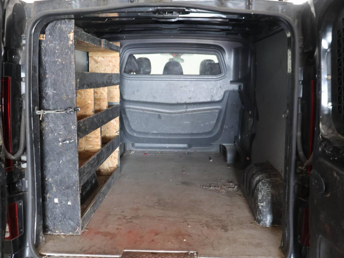 Opel Vivaro Opel Vivaro 1.6 CDTI 145 PK DUBBEL CAB. IRMSCHER GT 058/100 + 2 SCHUIFDEUREN | LEDER | CAMERA | STOELVERW. | TREKHAAK 2000 KG