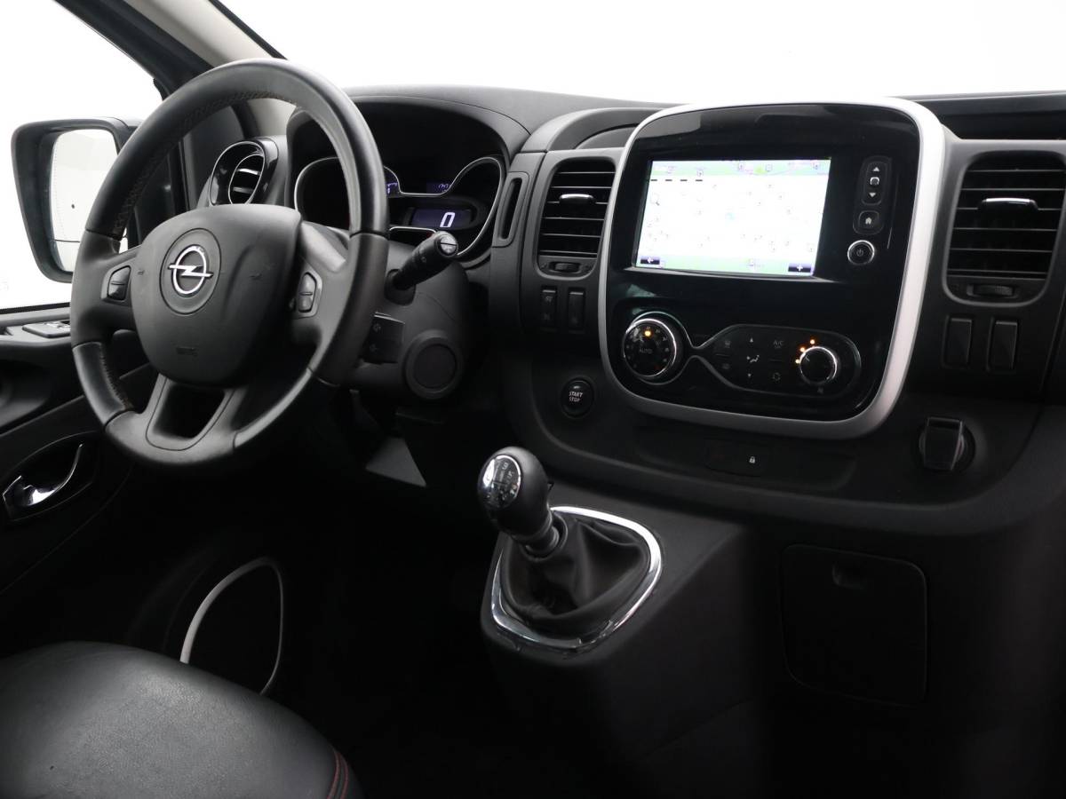 Opel Vivaro Opel Vivaro 1.6 CDTI 145 PK DUBBEL CAB. IRMSCHER GT 058/100 + 2 SCHUIFDEUREN | LEDER | CAMERA | STOELVERW. | TREKHAAK 2000 KG