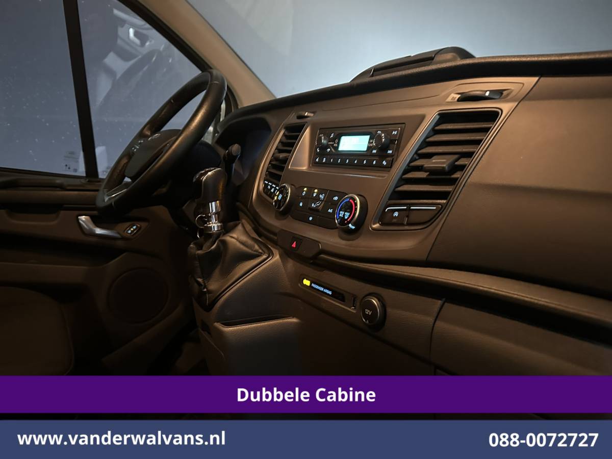 Ford Transit Custom Ford Transit Custom 2.0 TDCI 131pk L2H1 Dubbele Cabine Euro6 Airco | 6-Zits | LED | Cruisecontrol | Verwarmde voorruit Parkeersensoren, Dakdragers, 2800kg trekvermogen