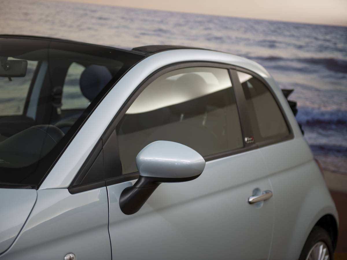 Fiat 500C Fiat 500C 1.0 Hybrid Dolcevita, Cabriolet, lichtblauw, incl garantie