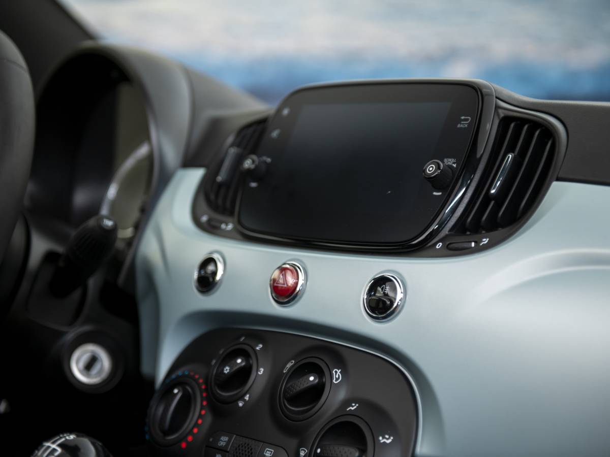 Fiat 500C Fiat 500C 1.0 Hybrid Dolcevita, Cabriolet, lichtblauw, incl garantie