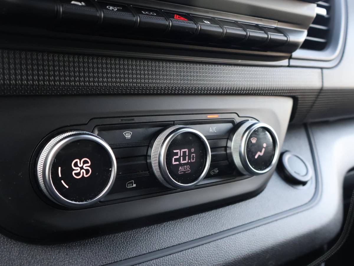Renault Trafic Renault Trafic 2.0 dCi 130 T30 WORK EDITION + APPLE CARPLAY | LED | CRUISE | CLIMATE CONTROL