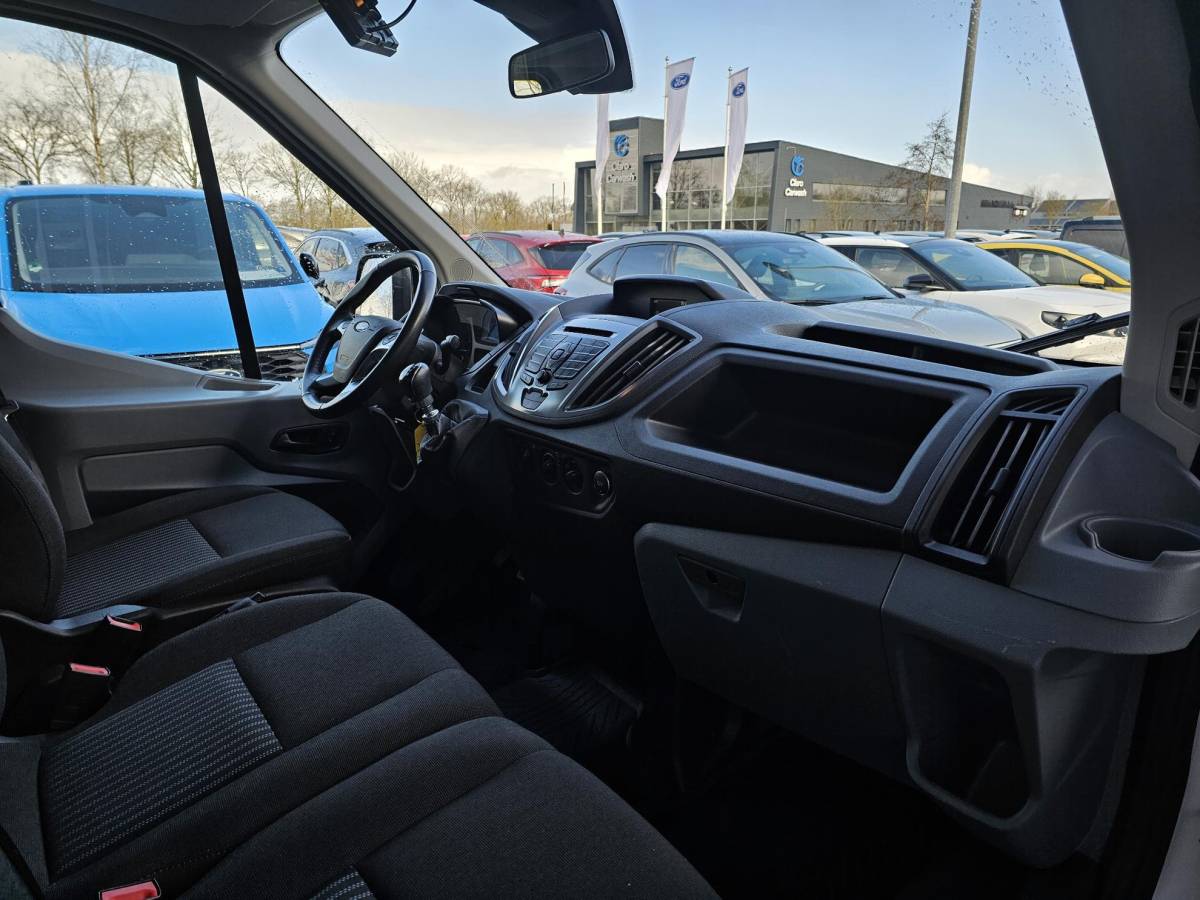 Ford Transit Ford Transit 350 2.0 TDCI 170 PK L4H1 | Bakwagen met Laadklep en Zijdeur 4,10 x 2,20 x 2,20 (l-b-h-  | Zéér nette auto | B-rijbewijs