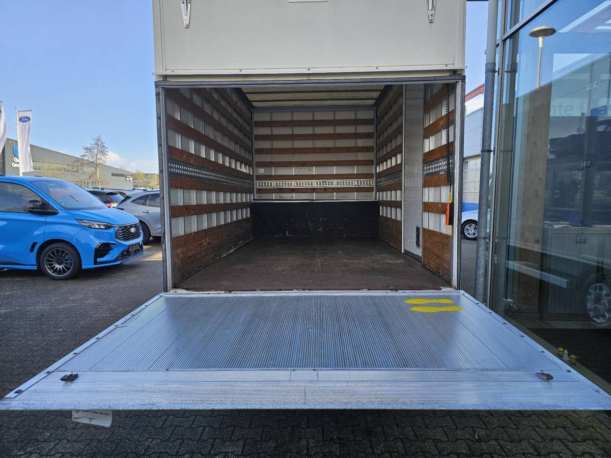 Ford Transit Ford Transit 350 2.0 TDCI 170 PK L4H1 | Bakwagen met Laadklep en Zijdeur 4,10 x 2,20 x 2,20 (l-b-h-  | Zéér nette auto | B-rijbewijs