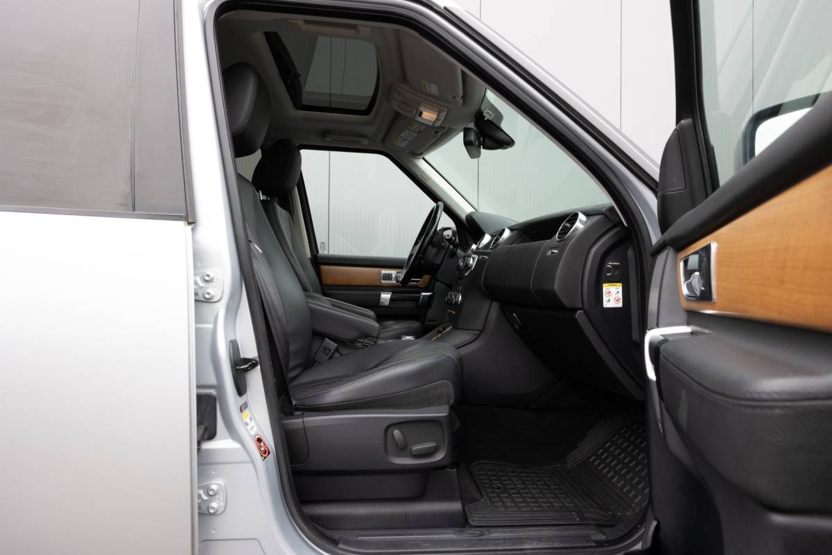 Land Rover Discovery Land Rover Discovery 3.0 V6 HSE | GRIJS KENTEKEN | H&K SOUND | TREKHAAK | LEDER