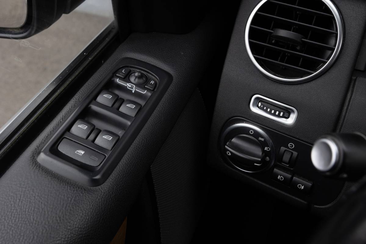 Land Rover Discovery Land Rover Discovery 3.0 V6 HSE | GRIJS KENTEKEN | H&K SOUND | TREKHAAK | LEDER