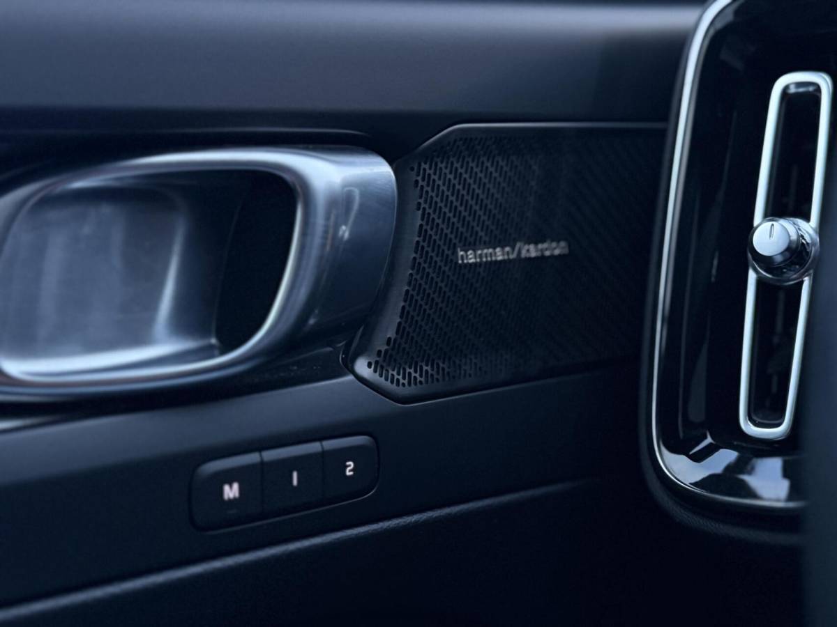 Volvo XC40 Volvo XC40 2.0 T4 190PK| Panodak| Leer| Keyless| Pilot| H&K