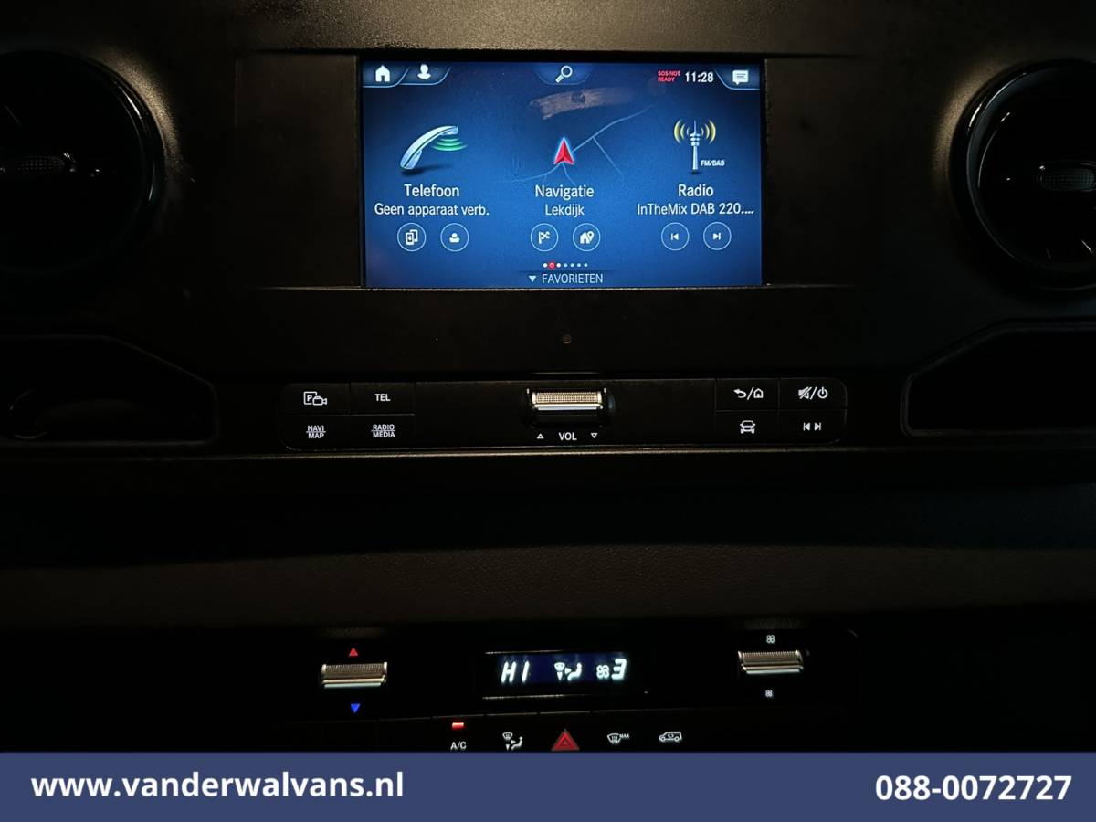 Mercedes-Benz Sprinter Mercedes-Benz Sprinter 315 CDI 150pk L3H2 Euro6 Airco | Navigatie | Camera | Chauffeursstoel Bijrijdersbank