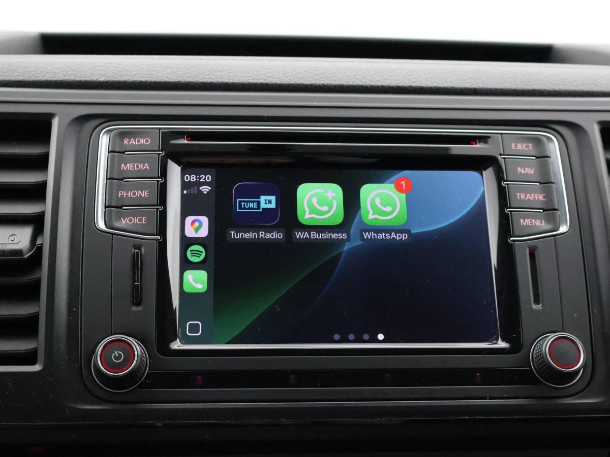 Volkswagen Transporter Volkswagen Transporter CARAVELLE 2.0 TDI DSG ROLSTOEL LIFT EURO 6 + STANDKACHEL | 18 INCH | CAMERA | CARPLAY | LED | STOELVERW.
