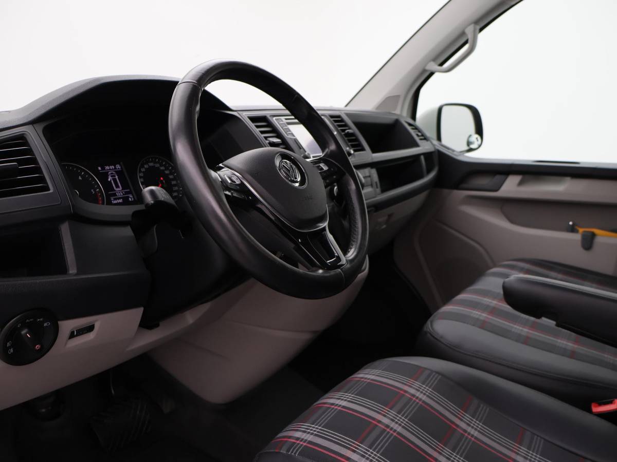 Volkswagen Transporter Volkswagen Transporter 2.0 TDI 150 PK DSG AUT. L1H1 HIGHLINE + CARPLAY | ADAPTIVE CRUISE | TREKHAAK | LMV
