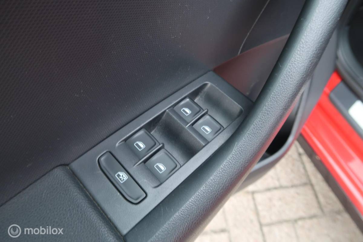 Škoda Rapid Skoda Rapid 1.4 TSI Monte Carlo AUTOMAAT, PANODAK, XENON