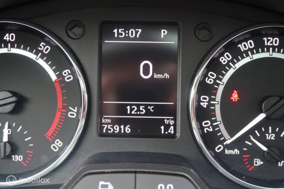 Škoda Rapid Skoda Rapid 1.4 TSI Monte Carlo AUTOMAAT, PANODAK, XENON