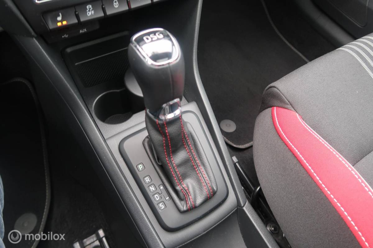 Škoda Rapid Skoda Rapid 1.4 TSI Monte Carlo AUTOMAAT, PANODAK, XENON