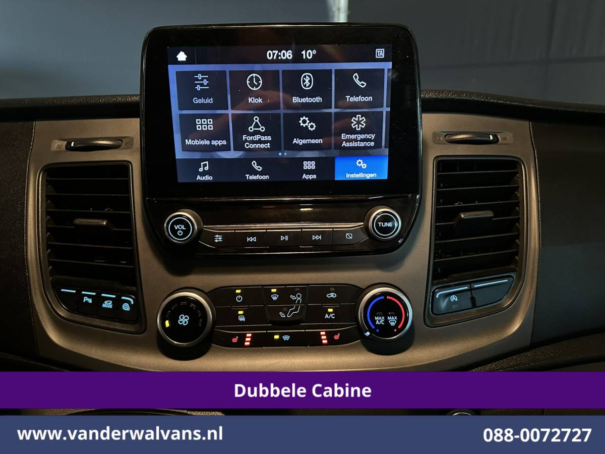 Ford Transit Custom Ford Transit Custom 2.0 TDCI 131pk L2H1 Dubbele Cabine Euro6 Airco | 5-Zits | Camera | LED | 2800kg Trekhaak | Apple Carplay Cruisecontrol, Android Auto, Stoelverwarming, Verwarmde Voorruit, Parkeersensoren