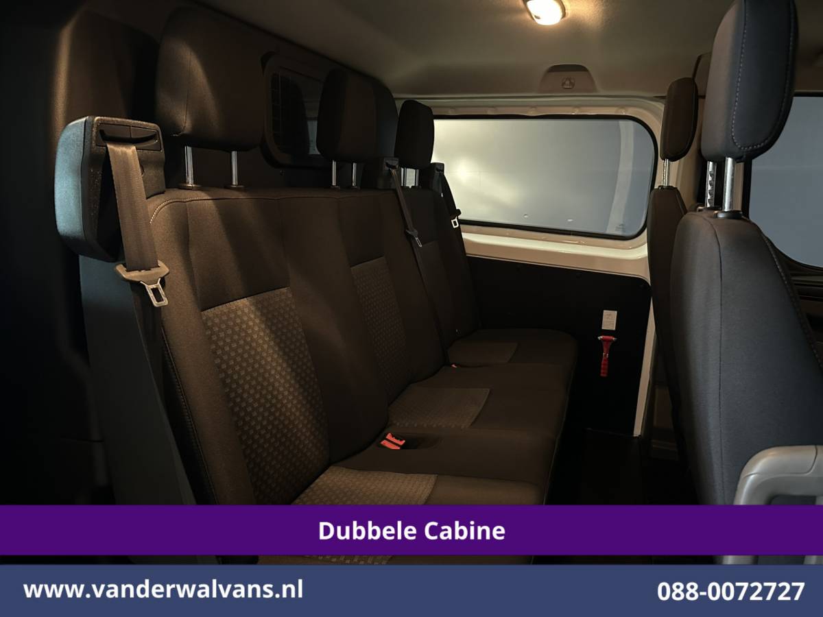 Ford Transit Custom Ford Transit Custom 2.0 TDCI 131pk L2H1 Dubbele Cabine Euro6 Airco | 5-Zits | Camera | LED | 2800kg Trekhaak | Apple Carplay Cruisecontrol, Android Auto, Stoelverwarming, Verwarmde Voorruit, Parkeersensoren