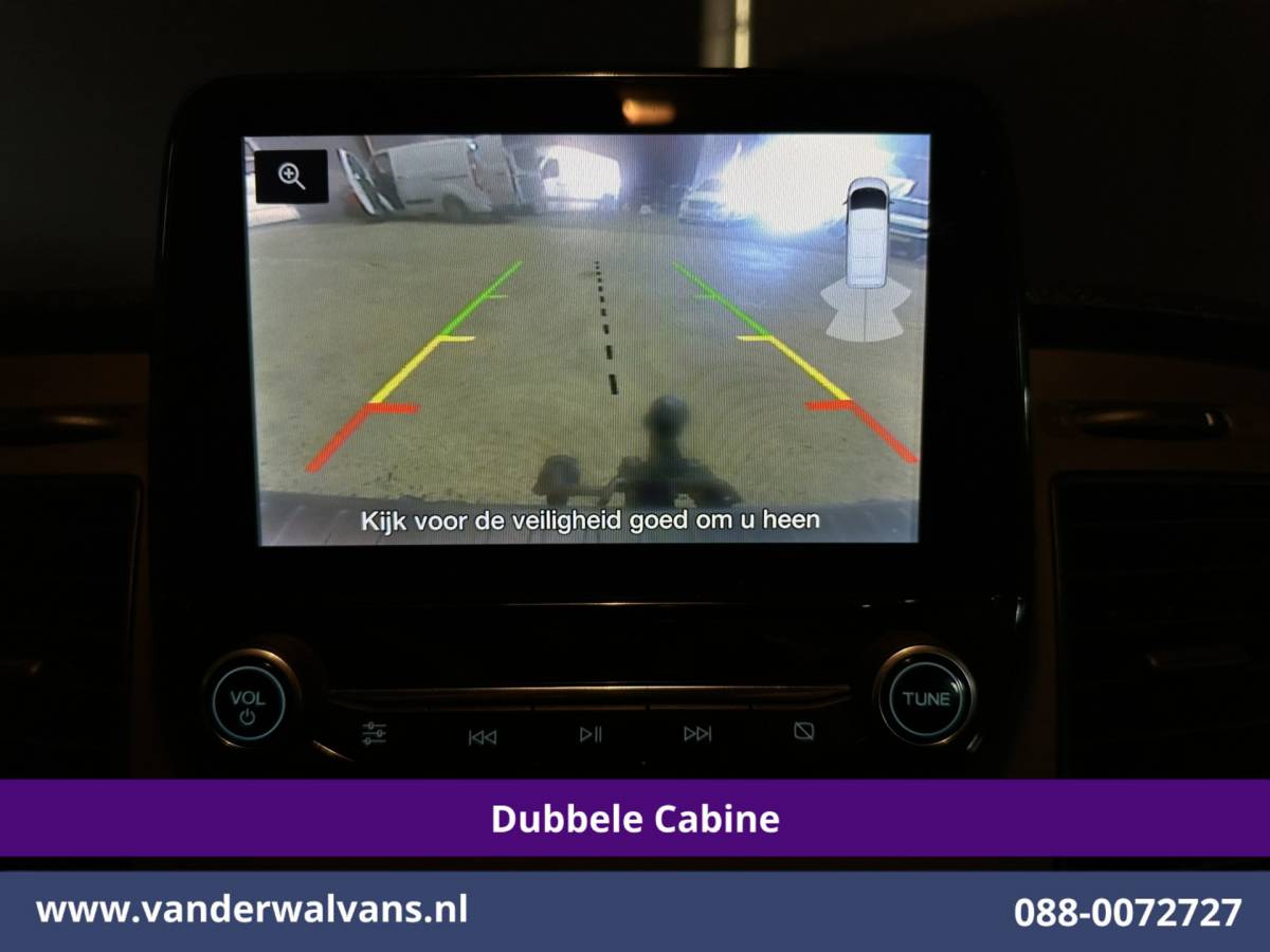Ford Transit Custom Ford Transit Custom 2.0 TDCI 131pk L2H1 Dubbele Cabine Euro6 Airco | 5-Zits | Camera | LED | 2800kg Trekhaak | Apple Carplay Cruisecontrol, Android Auto, Stoelverwarming, Verwarmde Voorruit, Parkeersensoren