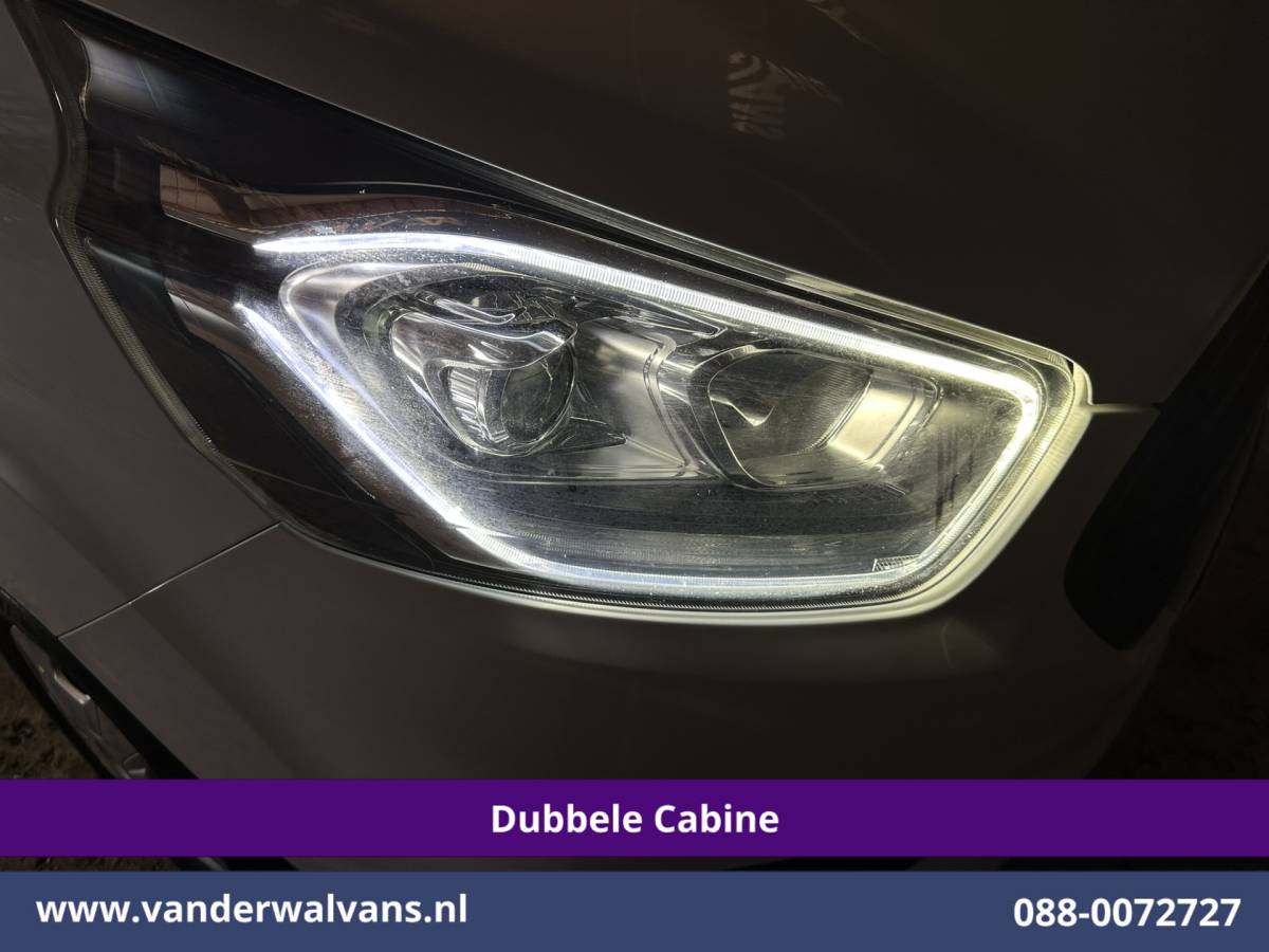 Ford Transit Custom Ford Transit Custom 2.0 TDCI 131pk L2H1 Dubbele Cabine Euro6 Airco | 5-Zits | Camera | LED | 2800kg Trekhaak | Apple Carplay Cruisecontrol, Android Auto, Stoelverwarming, Verwarmde Voorruit, Parkeersensoren