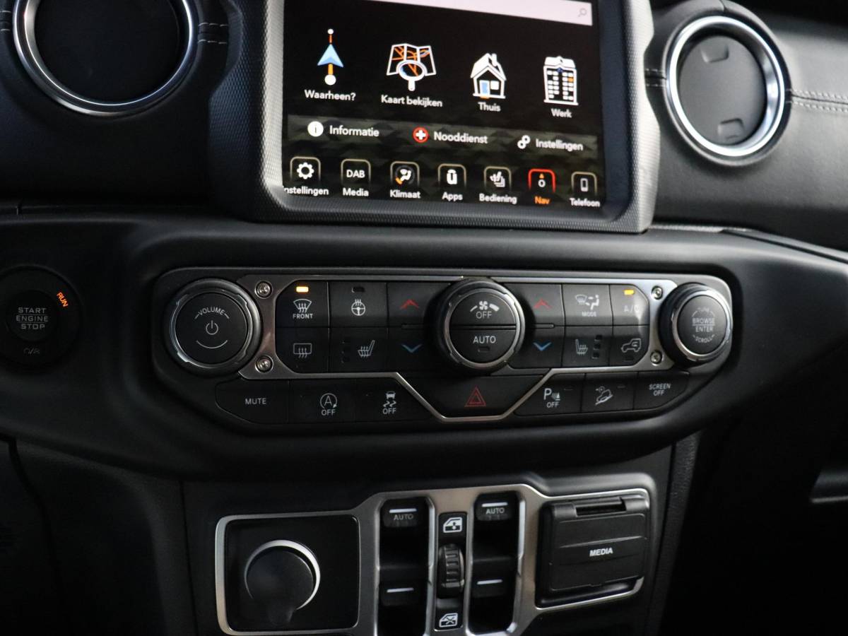 Jeep Wrangler Jeep Wrangler 2.2D Sahara | GRIJS KENTEKEN | LEDER | CAMERA | STOEL/STUURVERW. | ALPINE AUDIO | CRUISE | NAVI |