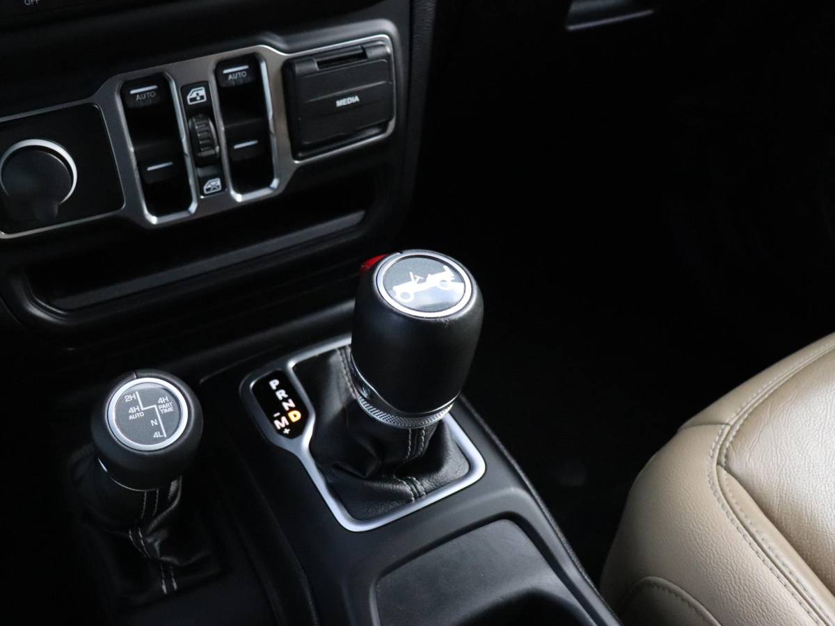 Jeep Wrangler Jeep Wrangler 2.2D Sahara | GRIJS KENTEKEN | LEDER | CAMERA | STOEL/STUURVERW. | ALPINE AUDIO | CRUISE | NAVI |