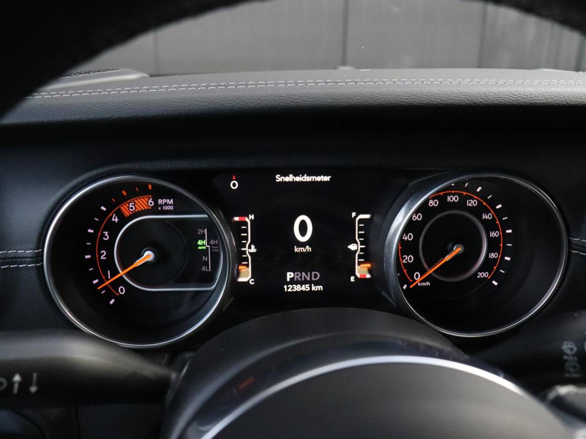 Jeep Wrangler Jeep Wrangler 2.2D Sahara | GRIJS KENTEKEN | LEDER | CAMERA | STOEL/STUURVERW. | ALPINE AUDIO | CRUISE | NAVI |
