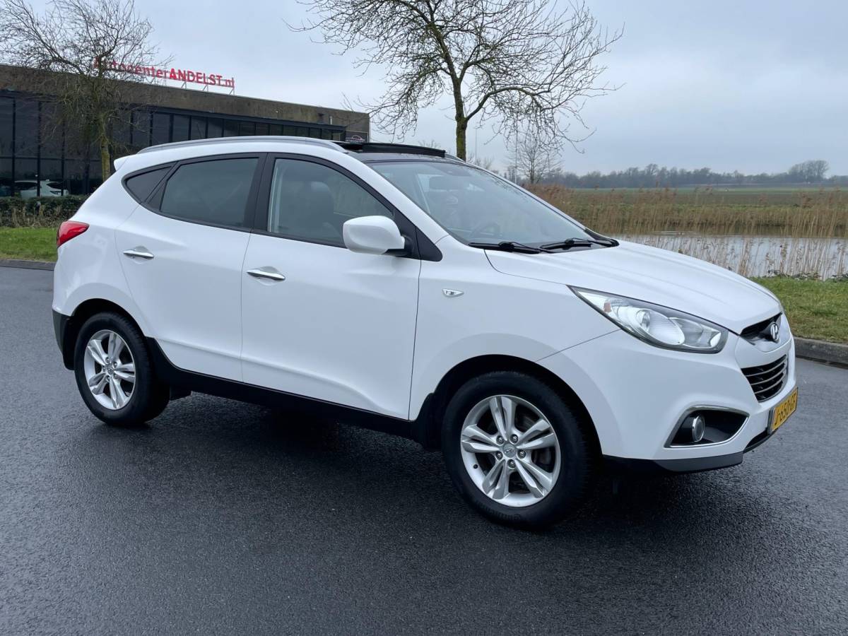 Hyundai ix35 Hyundai Ix35 2.0i 4WD Style, Aut, Pano, Cam, Navi, Stoelverw, Leder, Climate/Cruise, Lmv, Pdc, Goed oh!