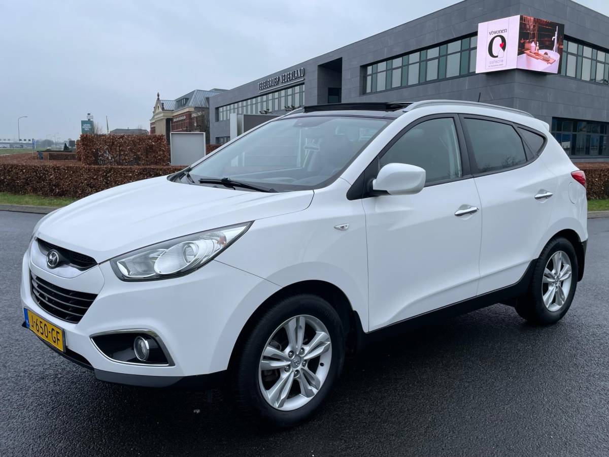Hyundai ix35 Hyundai Ix35 2.0i 4WD Style, Aut, Pano, Cam, Navi, Stoelverw, Leder, Climate/Cruise, Lmv, Pdc, Goed oh!