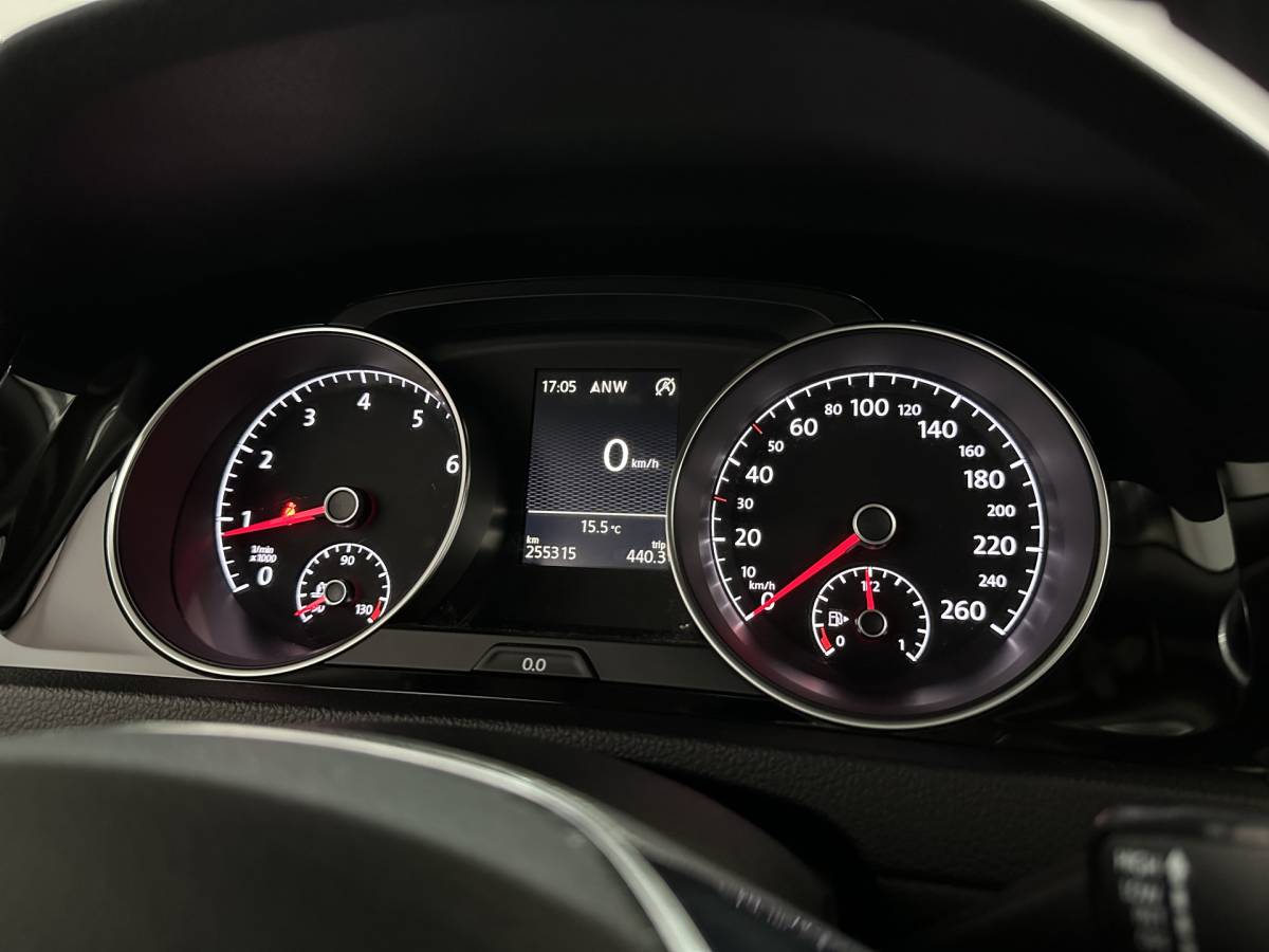 Volkswagen Golf Volkswagen Golf Variant 1.4 TSI Business Edition – Pano / Navi / Camera