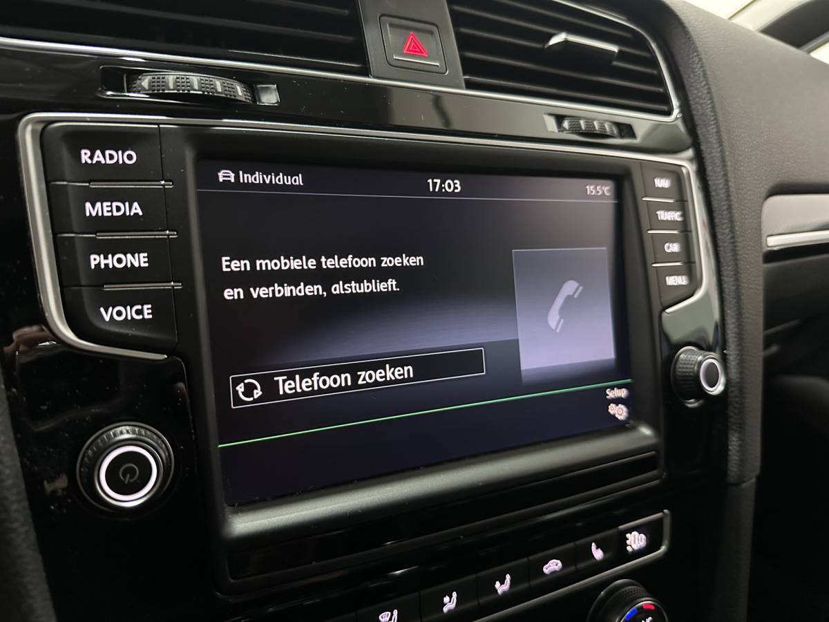 Volkswagen Golf Volkswagen Golf Variant 1.4 TSI Business Edition – Pano / Navi / Camera