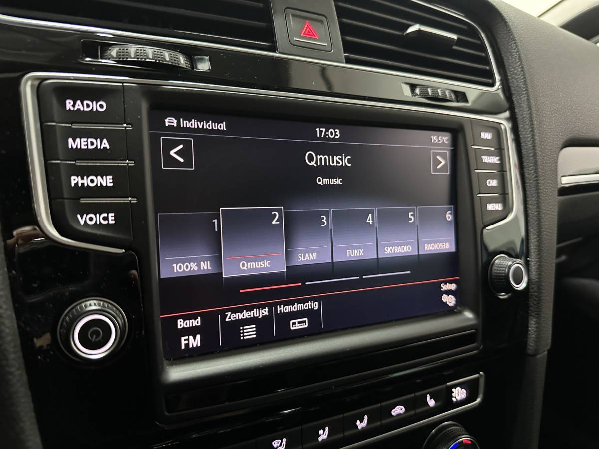Volkswagen Golf Volkswagen Golf Variant 1.4 TSI Business Edition – Pano / Navi / Camera