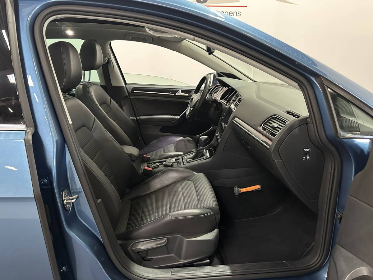 Volkswagen Golf Volkswagen Golf Variant 1.4 TSI Business Edition – Pano / Navi / Camera