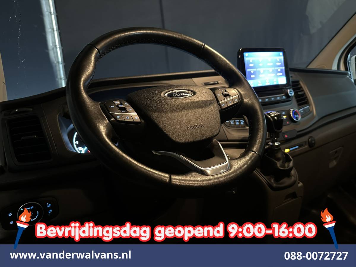 Ford Transit Custom Ford Transit Custom 2.0 TDCI 130pk L2H1 Dubbele Cabine Euro6 Airco | 5-Zits | Navigatie | Apple Carplay | LED | Cruisecontrol Android Auto, Stoelverwarming, Parkeersensoren, Achterklep