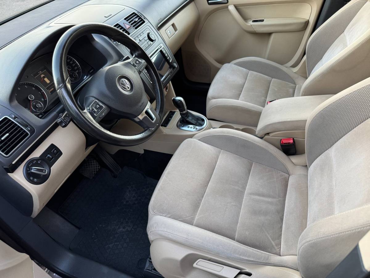 Volkswagen Touran Volkswagen Touran 1.4 TSI Highline 7 PERSOONS!! AUT!!
