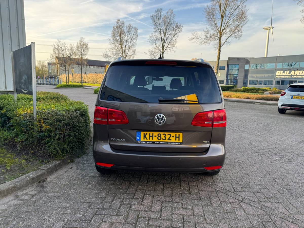 Volkswagen Touran Volkswagen Touran 1.4 TSI Highline 7 PERSOONS!! AUT!!