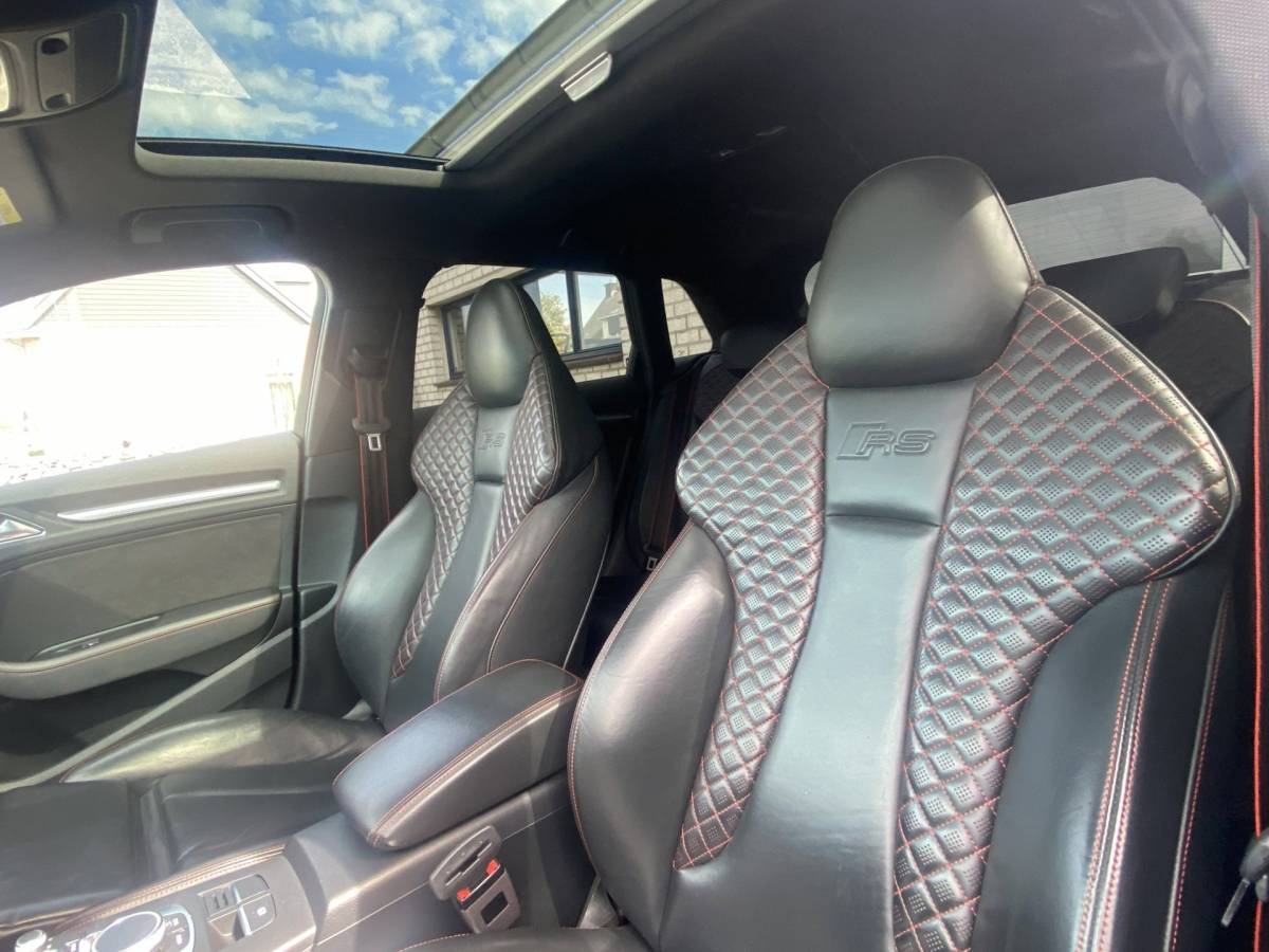 Audi RS3 Audi RS 3 Sportback 2.5 TFSI RS 3 quattro / Pano/ B&O/ VC/ Matrix/ Ambiente/ Privacy/ Keyless/ Carplay