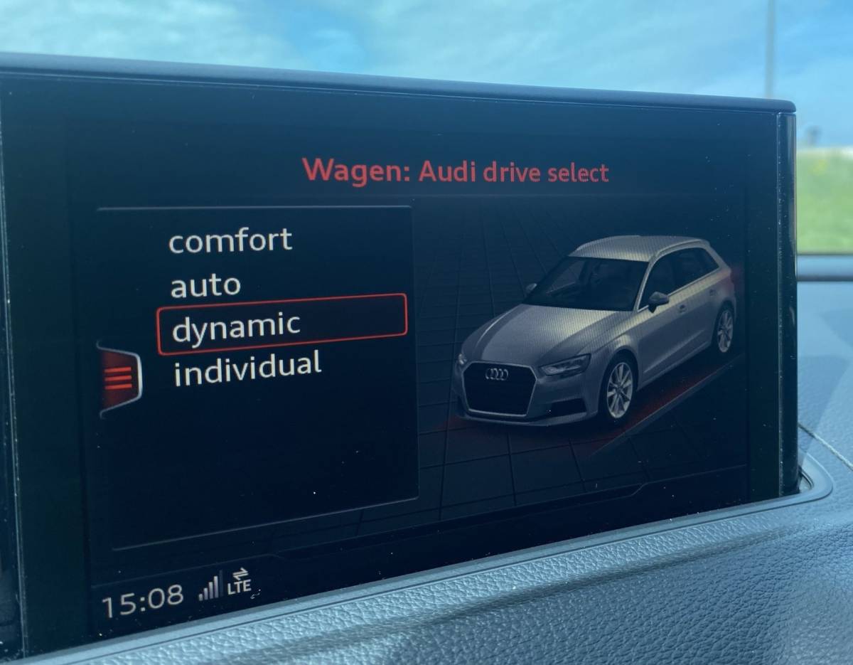 Audi RS3 Audi RS 3 Sportback 2.5 TFSI RS 3 quattro / Pano/ B&O/ VC/ Matrix/ Ambiente/ Privacy/ Keyless/ Carplay