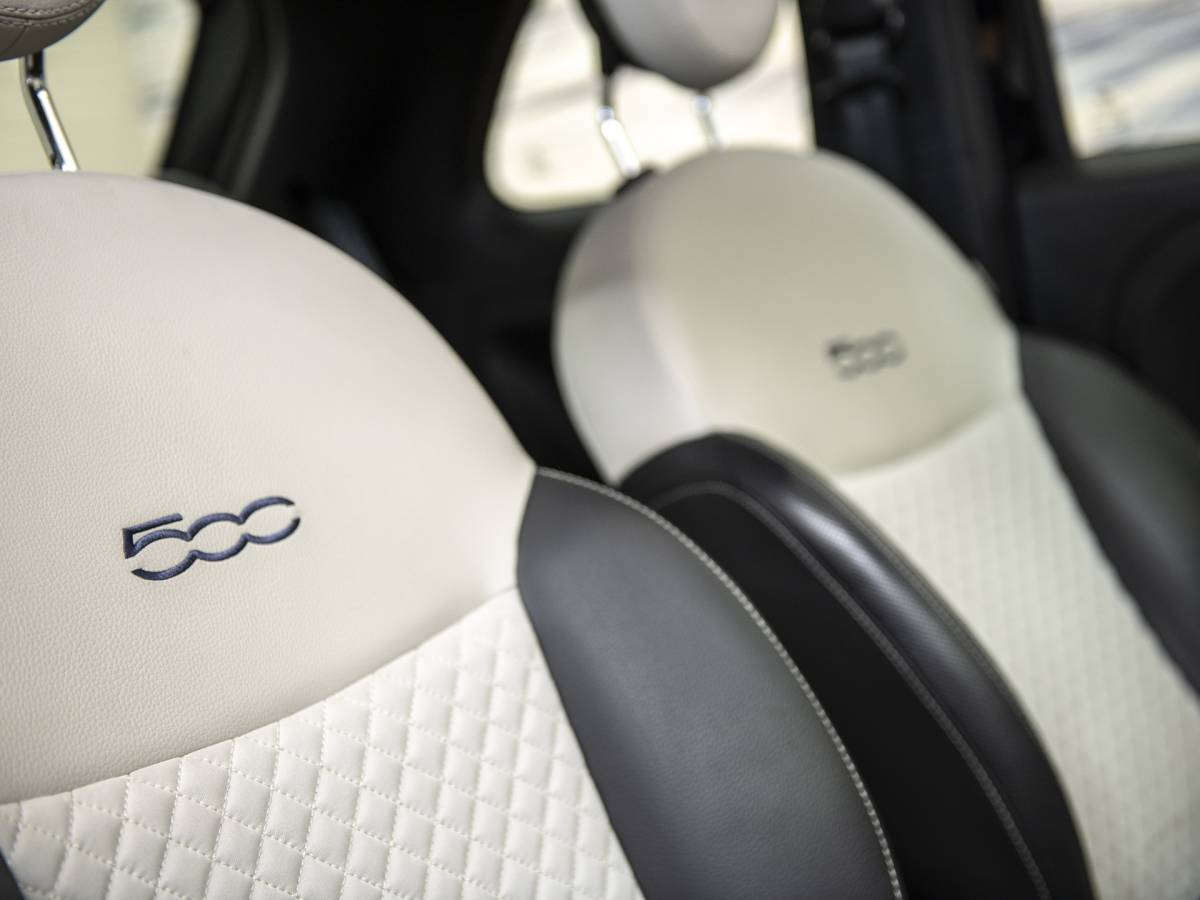 Fiat 500 Fiat 500 1.0 Hybrid, vol opties, Schuifdak, Beats audio, Apple carplay, NAV, Clima